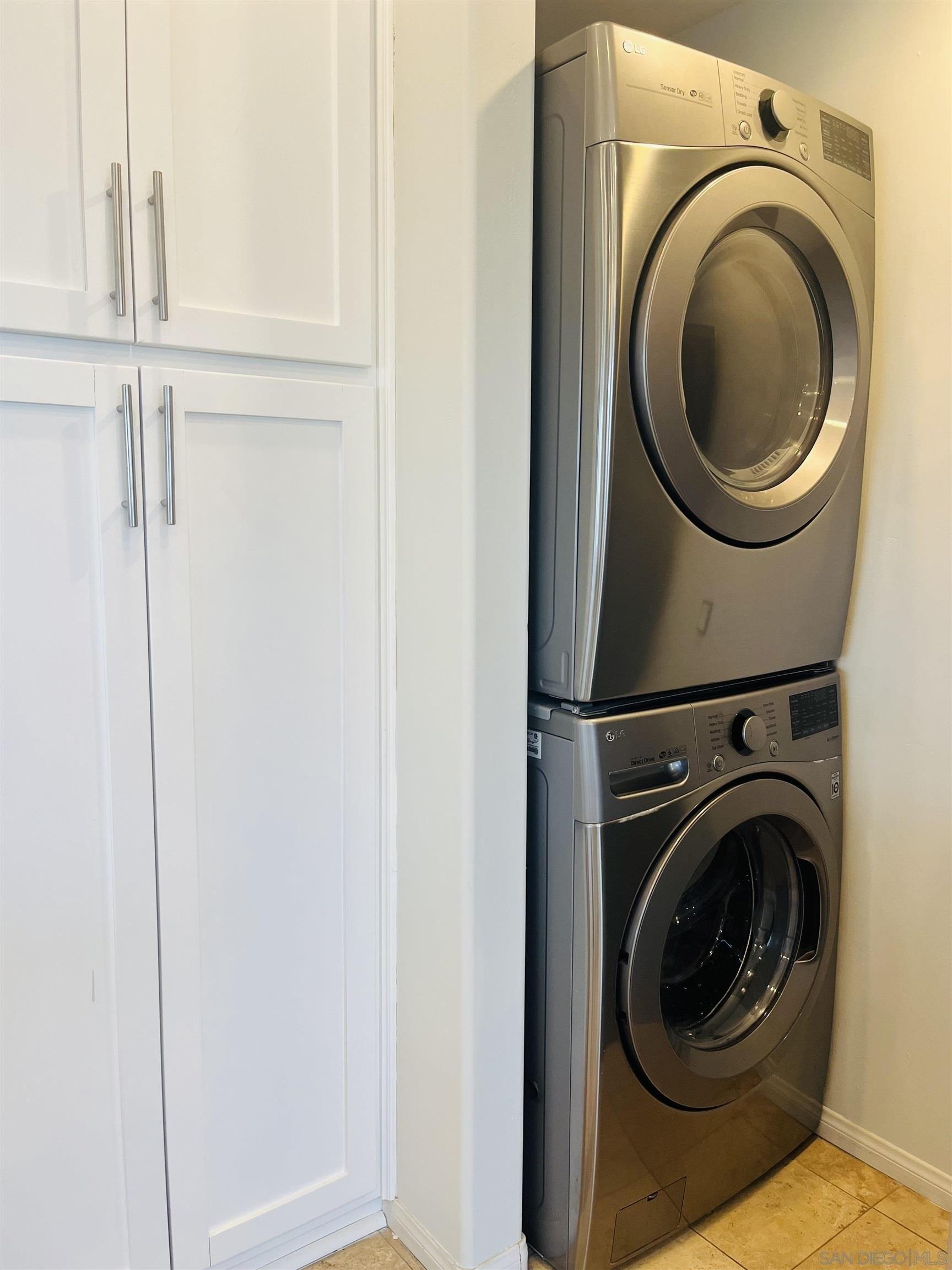 Ostend Ct, San Diego, CA 92109