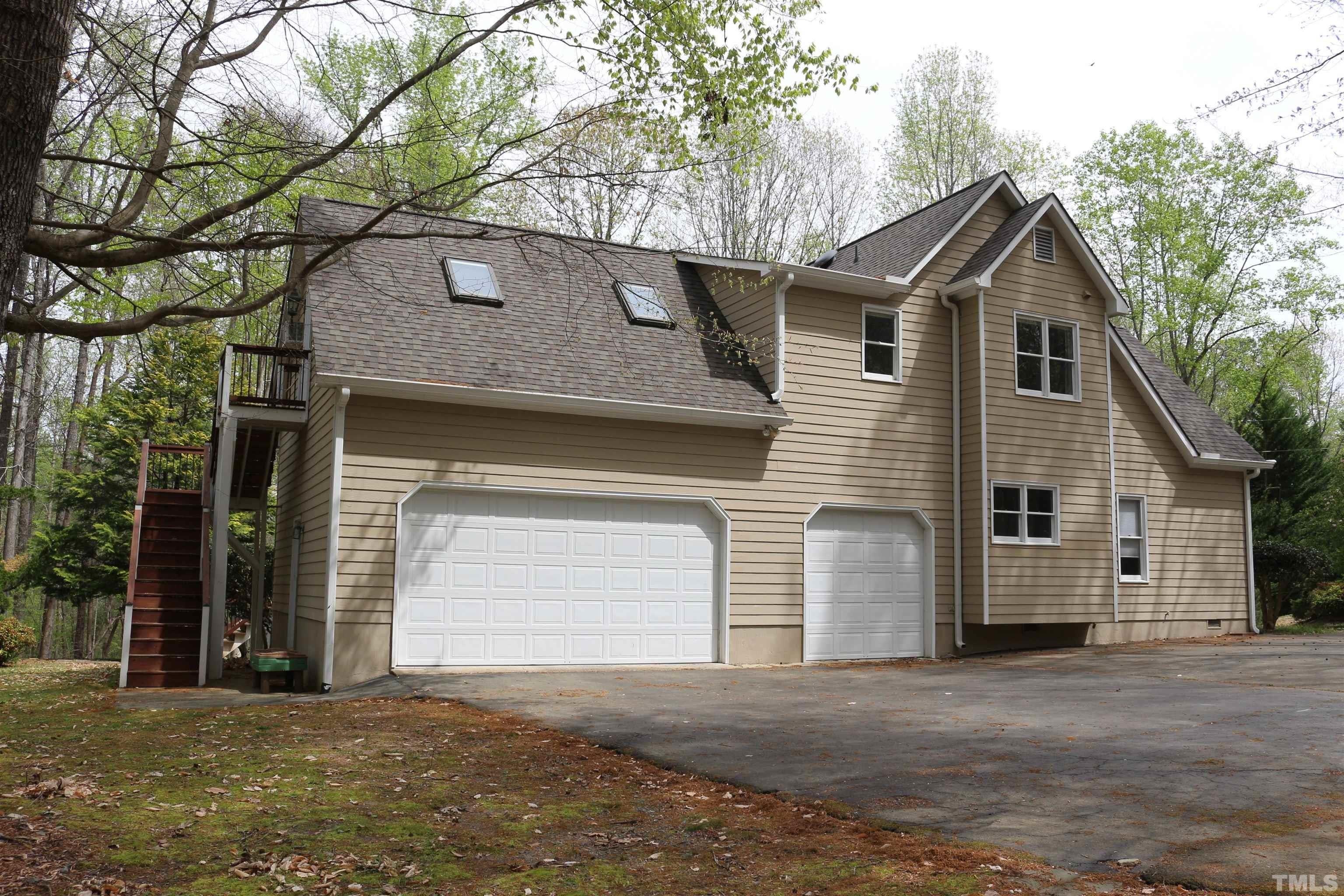 Highland Trl, Chapel Hill, NC 27516