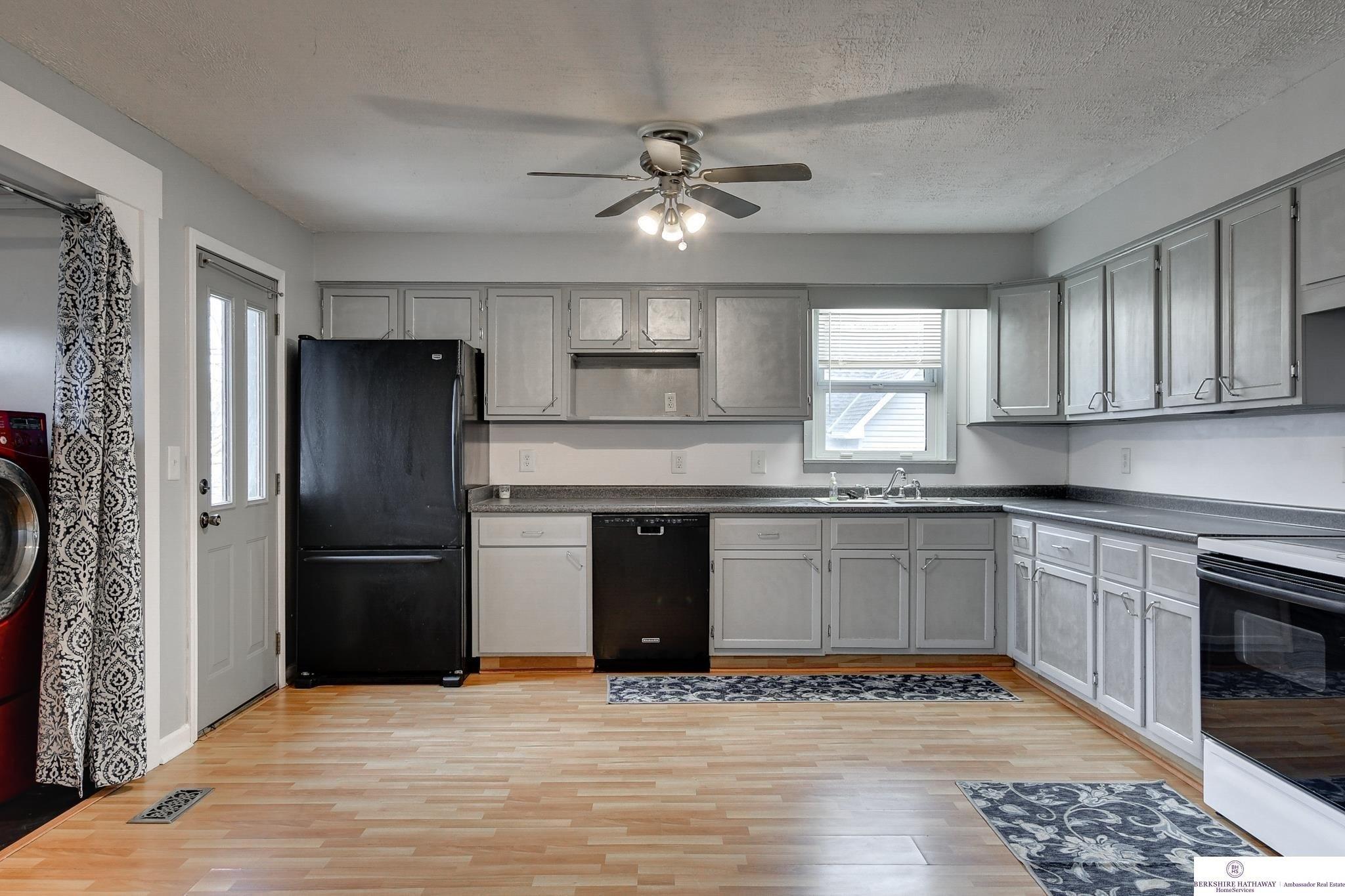 Martha St, Omaha, NE 68105