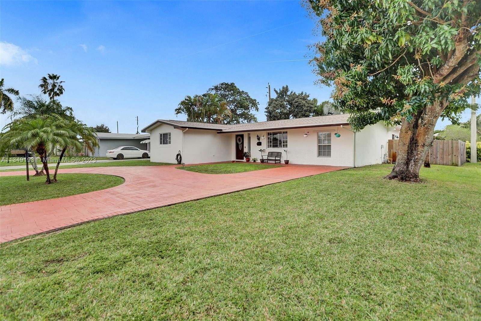 Nw 11th St, Pembroke Pines, FL 33024
