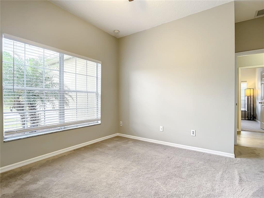 Sterling Pond Ln, Orlando, FL 32820