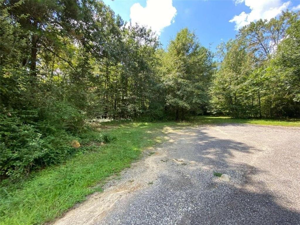 Loveless Dr, Ellenwood, GA 30294