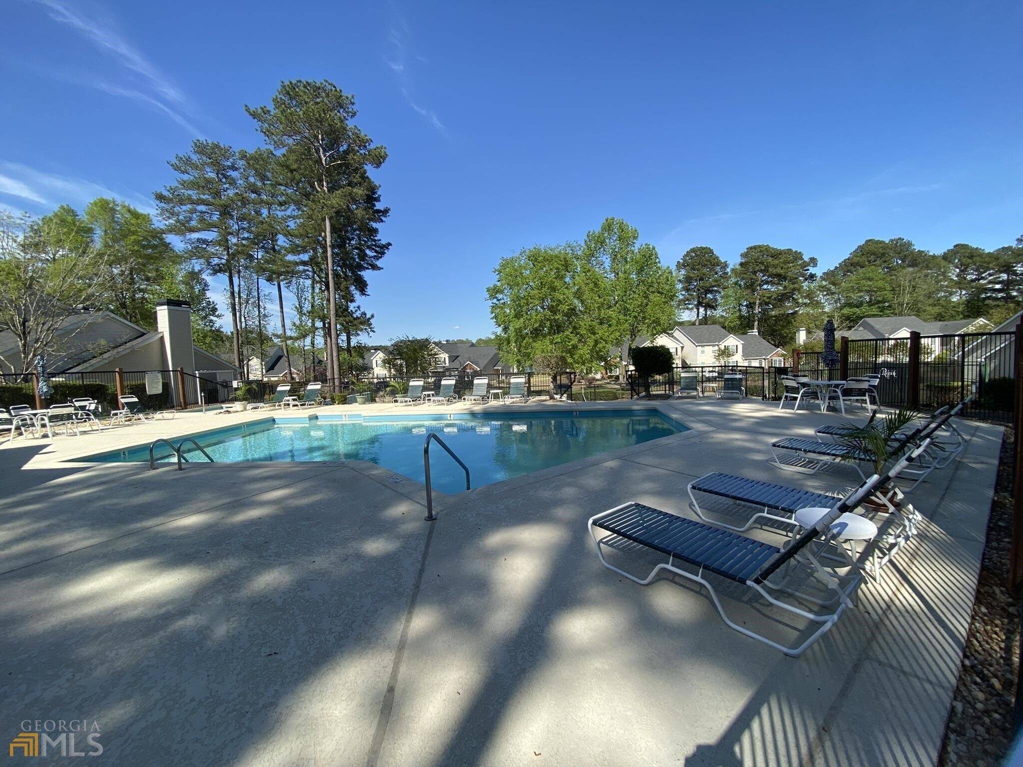 Ridgelake Dr, Peachtree City, GA 30269