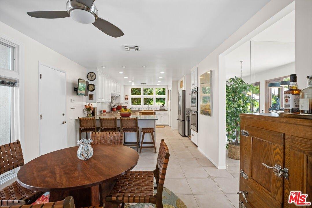 Fond Dr, Encino, CA 91436