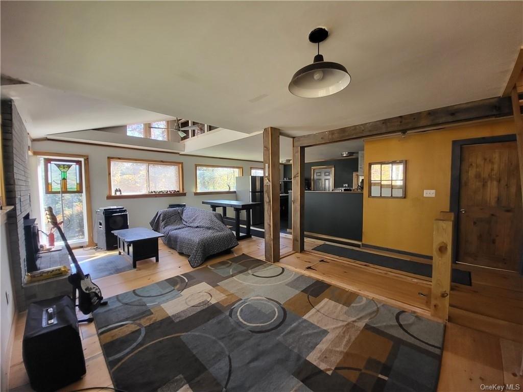Lake Shore Ln, Narrowsburg, NY 12764