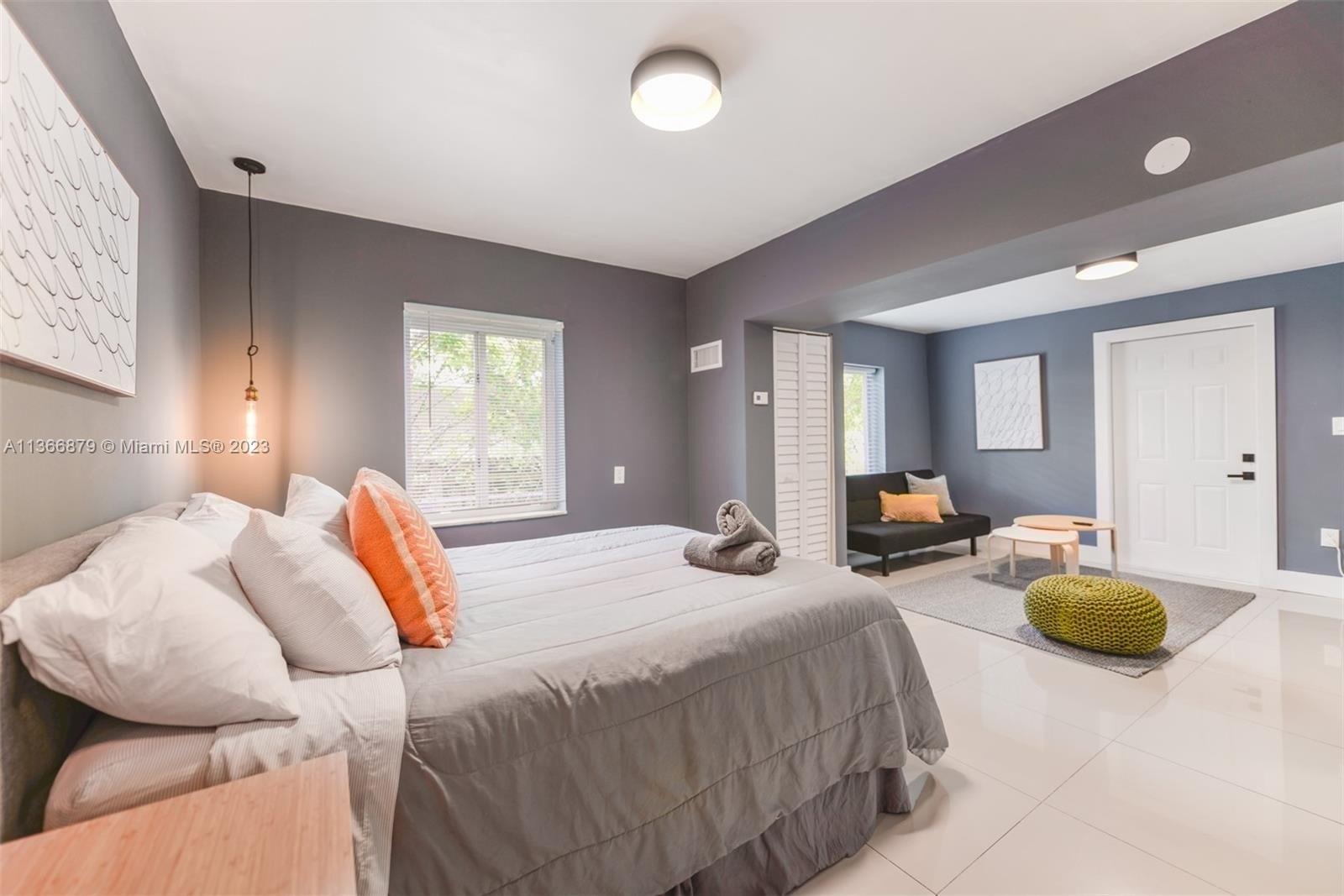 Ne 50th St, Miami, FL 33137