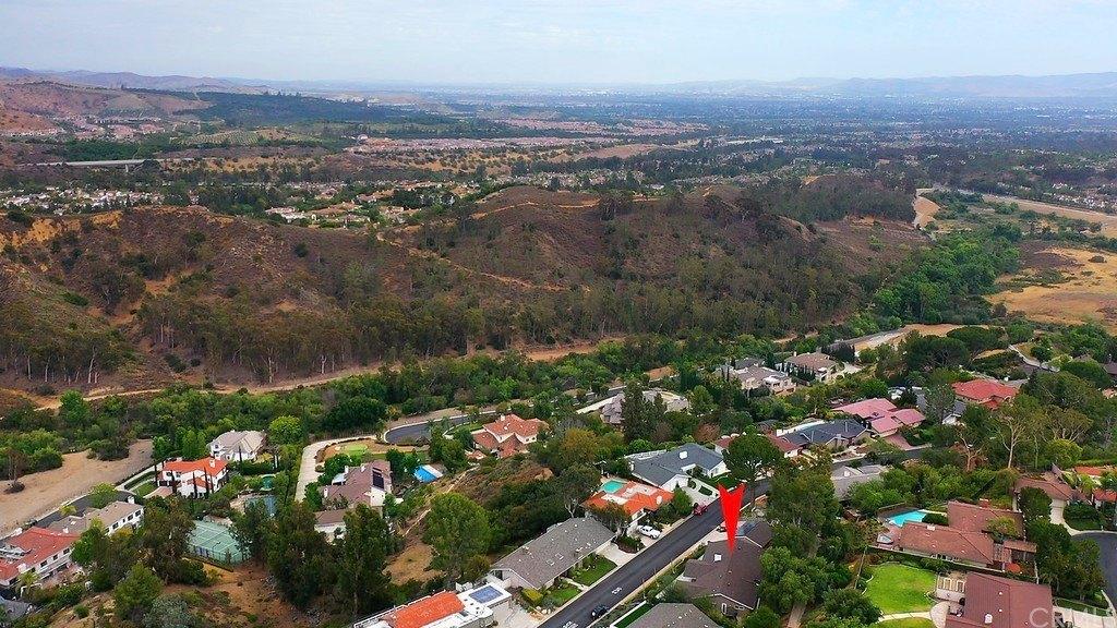 Mira Vista Dr, Santa Ana, CA 92705