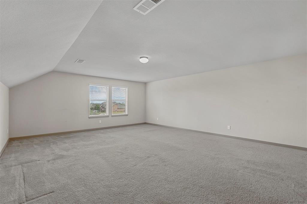 Regent St, Midlothian, TX 76065
