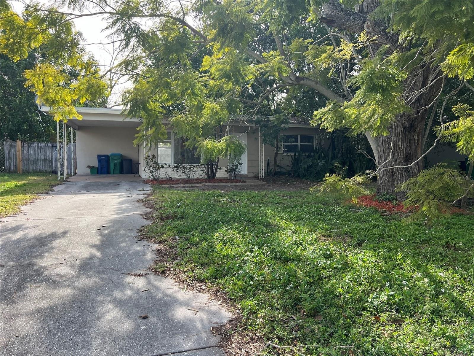 Village Green Ave, Seminole, FL 33772