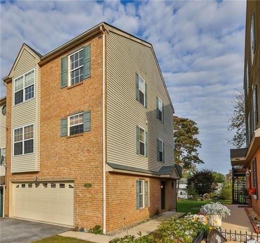 Birch St, Walnutport, PA 18088