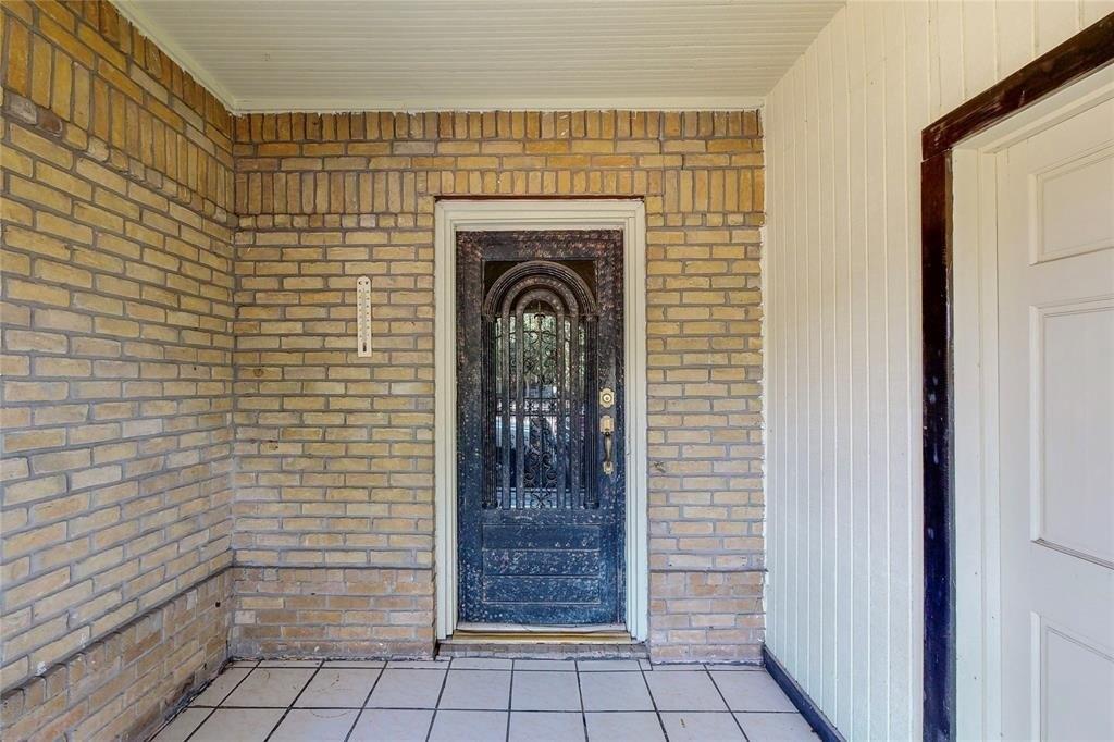 W 10th St, Dallas, TX 75208