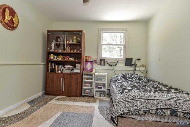 Kakeout Rd, Kinnelon, NJ 07405