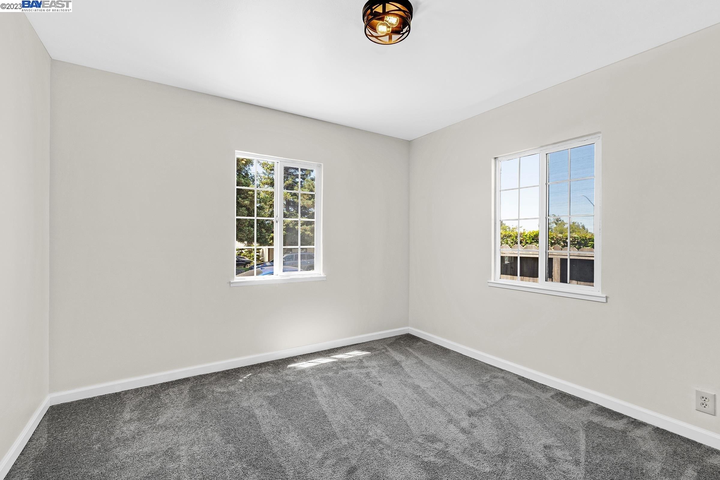 Pine St, Castro Valley, CA 94546