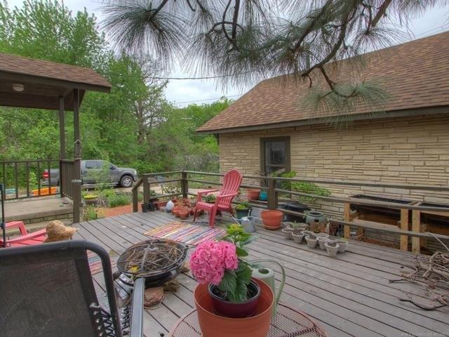 E 9th St, Okmulgee, OK 74447