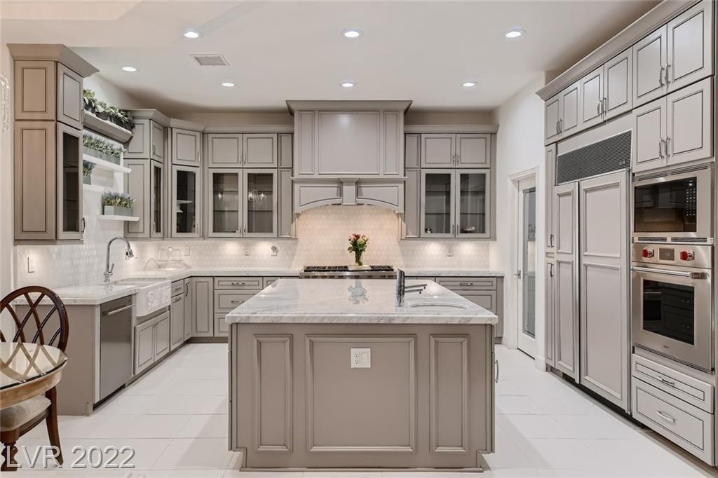 Oval Cir, Las Vegas, NV 89117