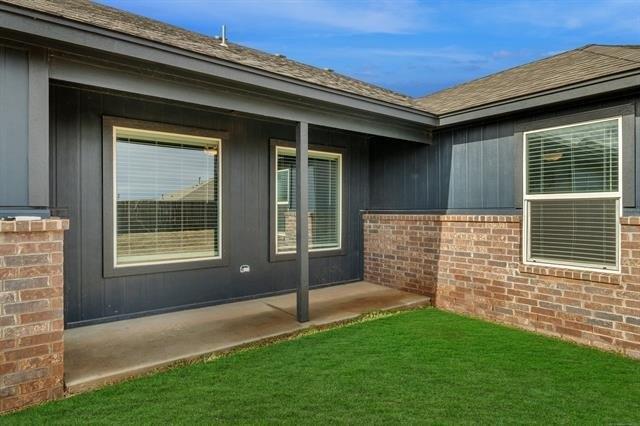 S Hemlock Ave, Broken Arrow, OK 74011