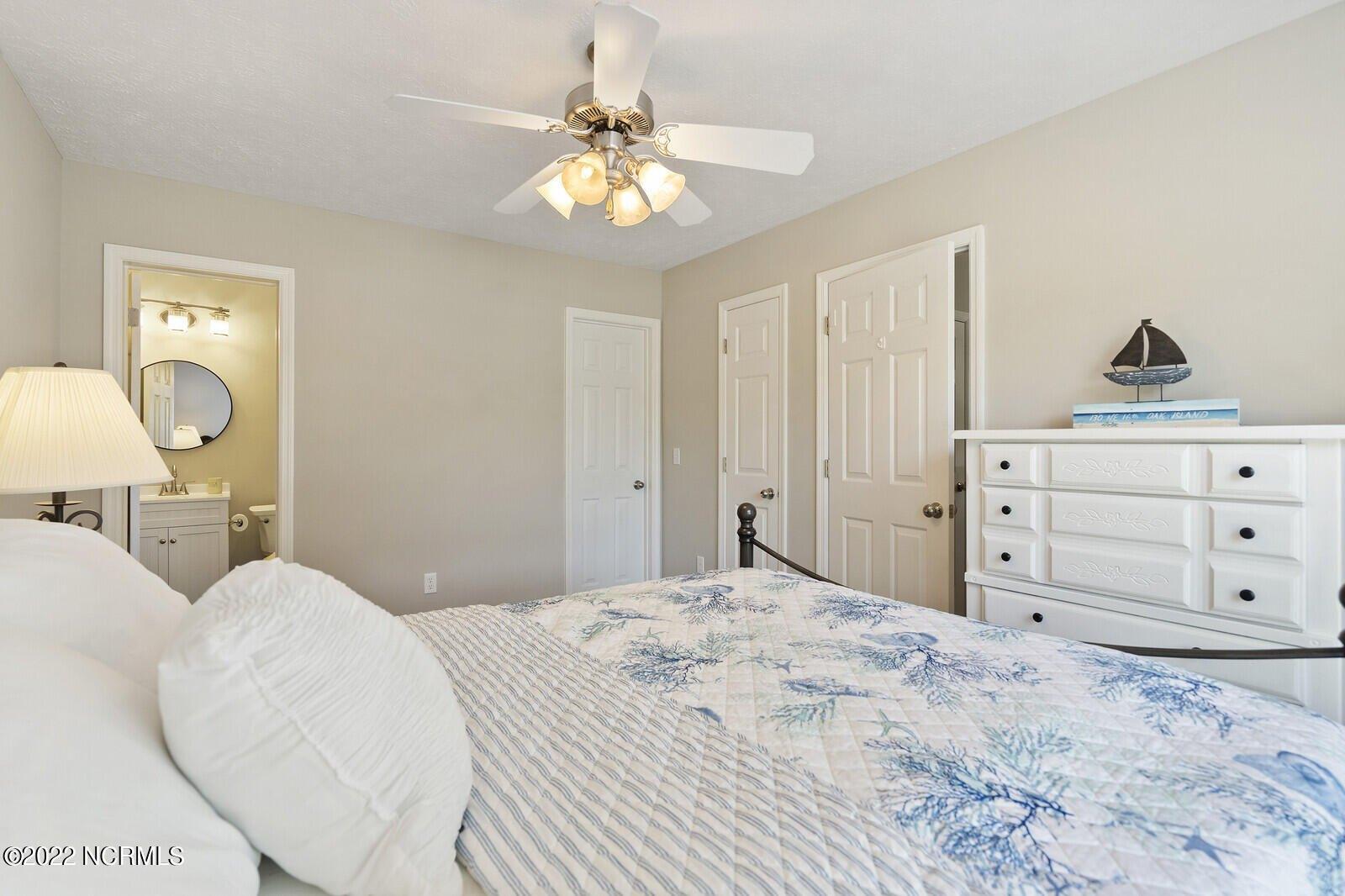 Ne 16th St, Oak Island, NC 28465