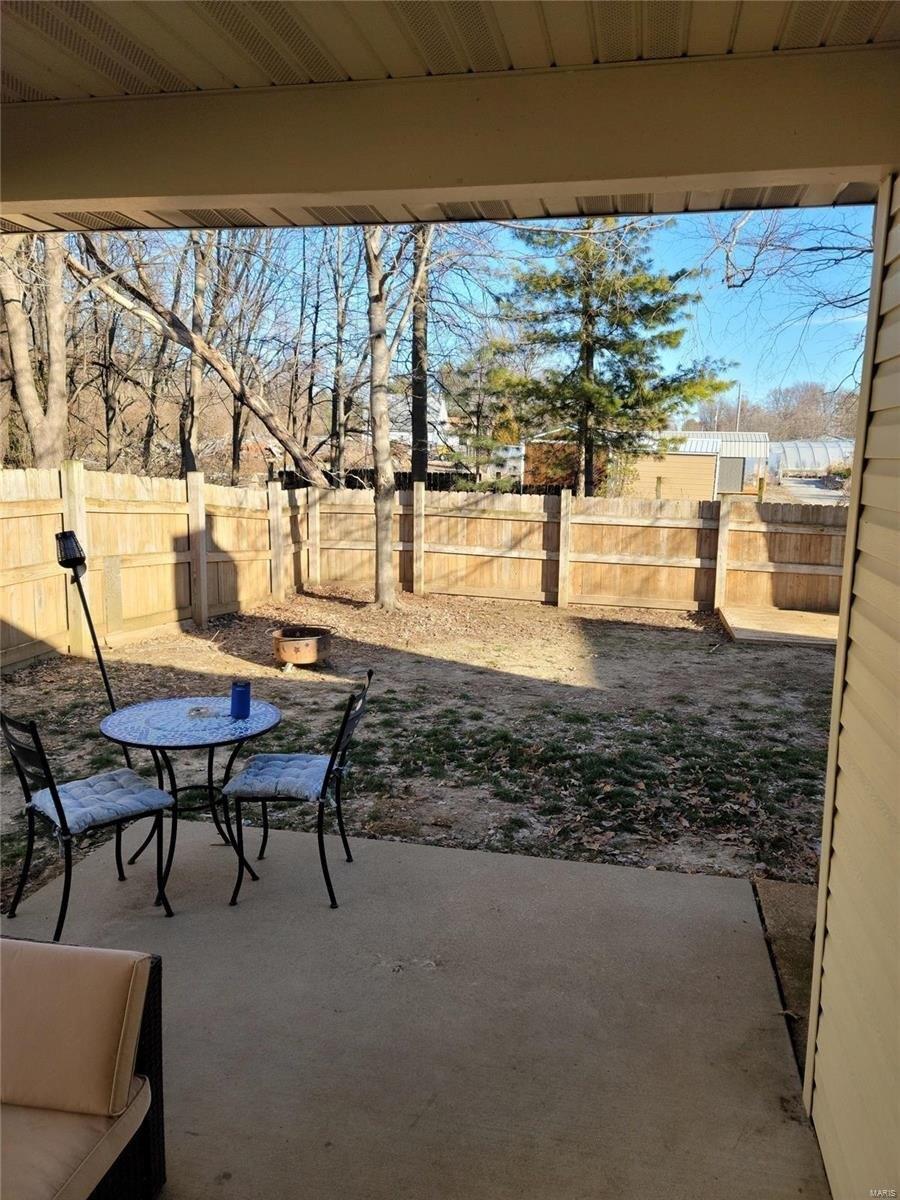 Columbia Ave, Fairview Heights, IL 62208