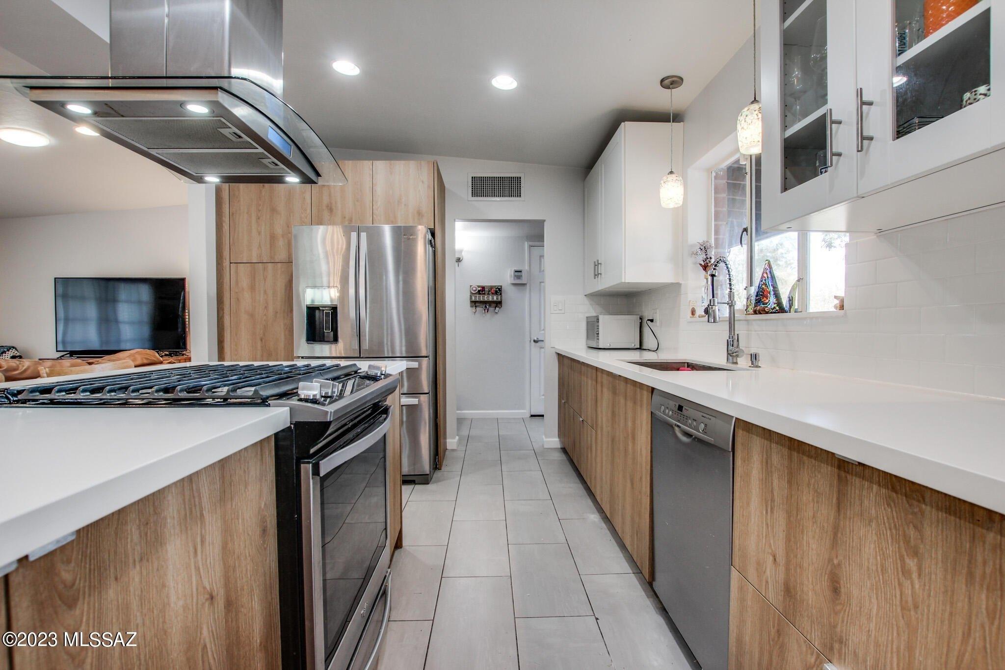 E Elm St, Tucson, AZ 85716