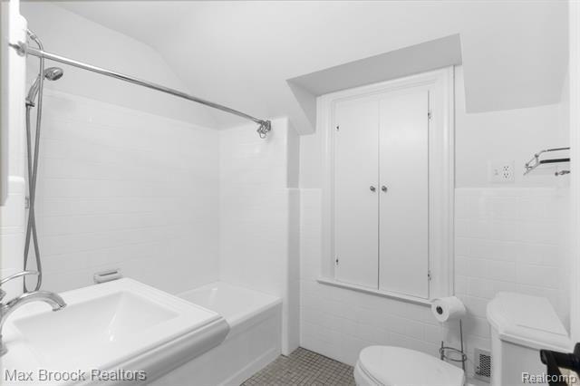 Fairview St, Birmingham, MI 48009