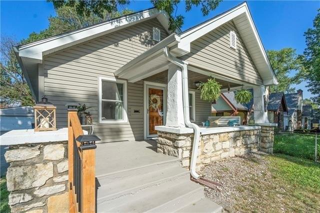Agnes Ave, Kansas City, MO 64132