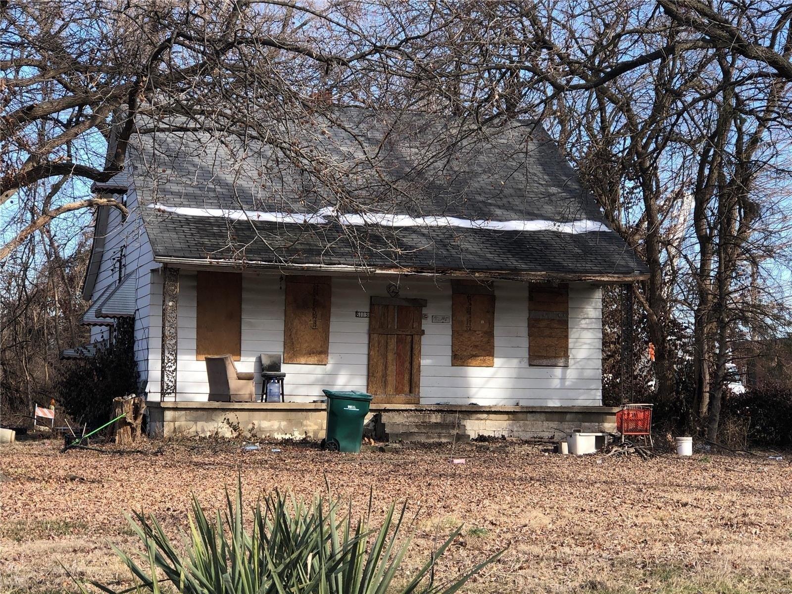 Church Ln, East Saint Louis, IL 62203