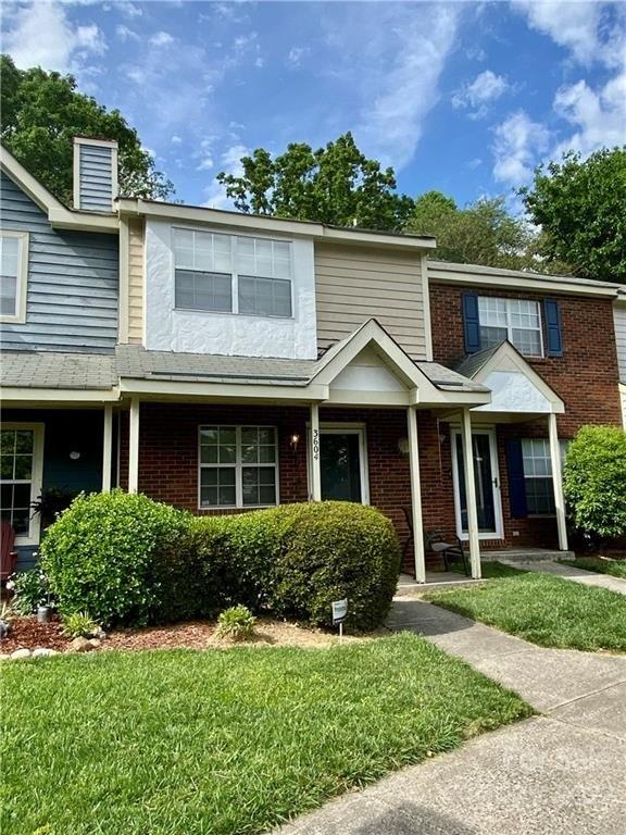 Huyton Ct, Charlotte, NC 28215