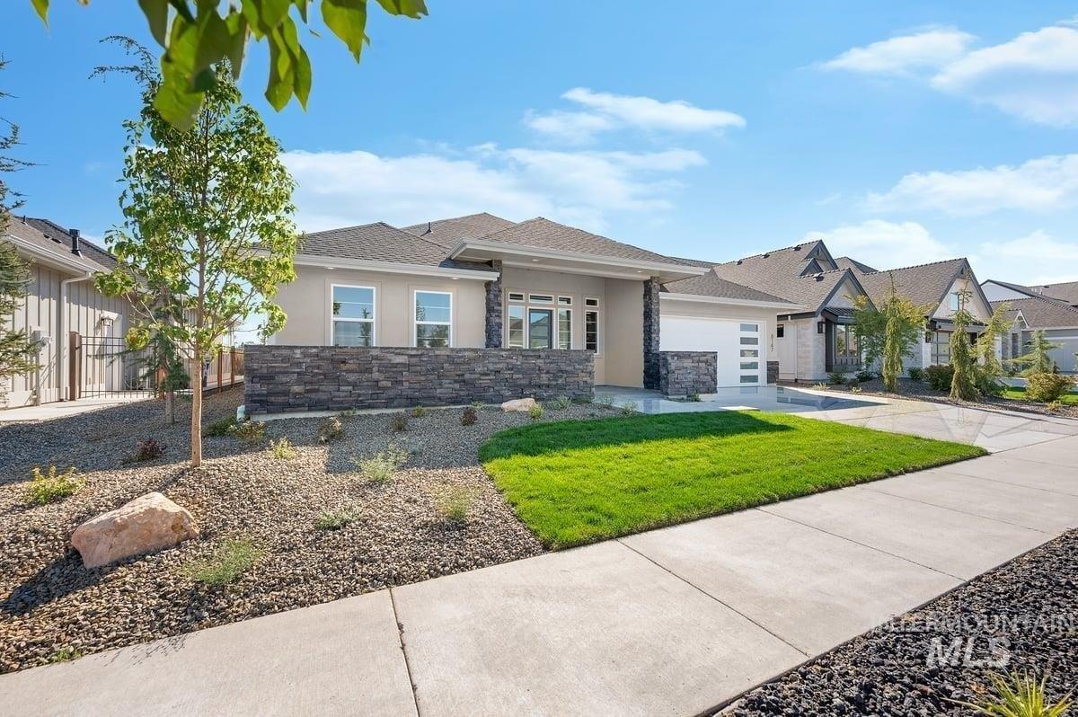 W Corinthia St, Eagle, ID 83616