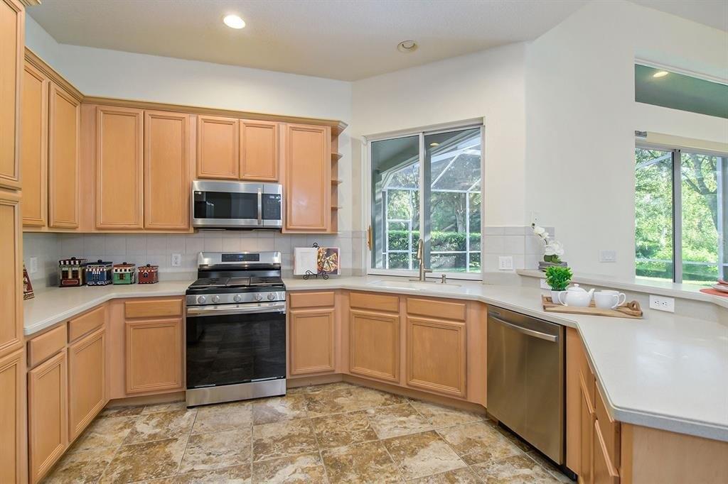 Golden Prairie Dr, Tampa, FL 33647