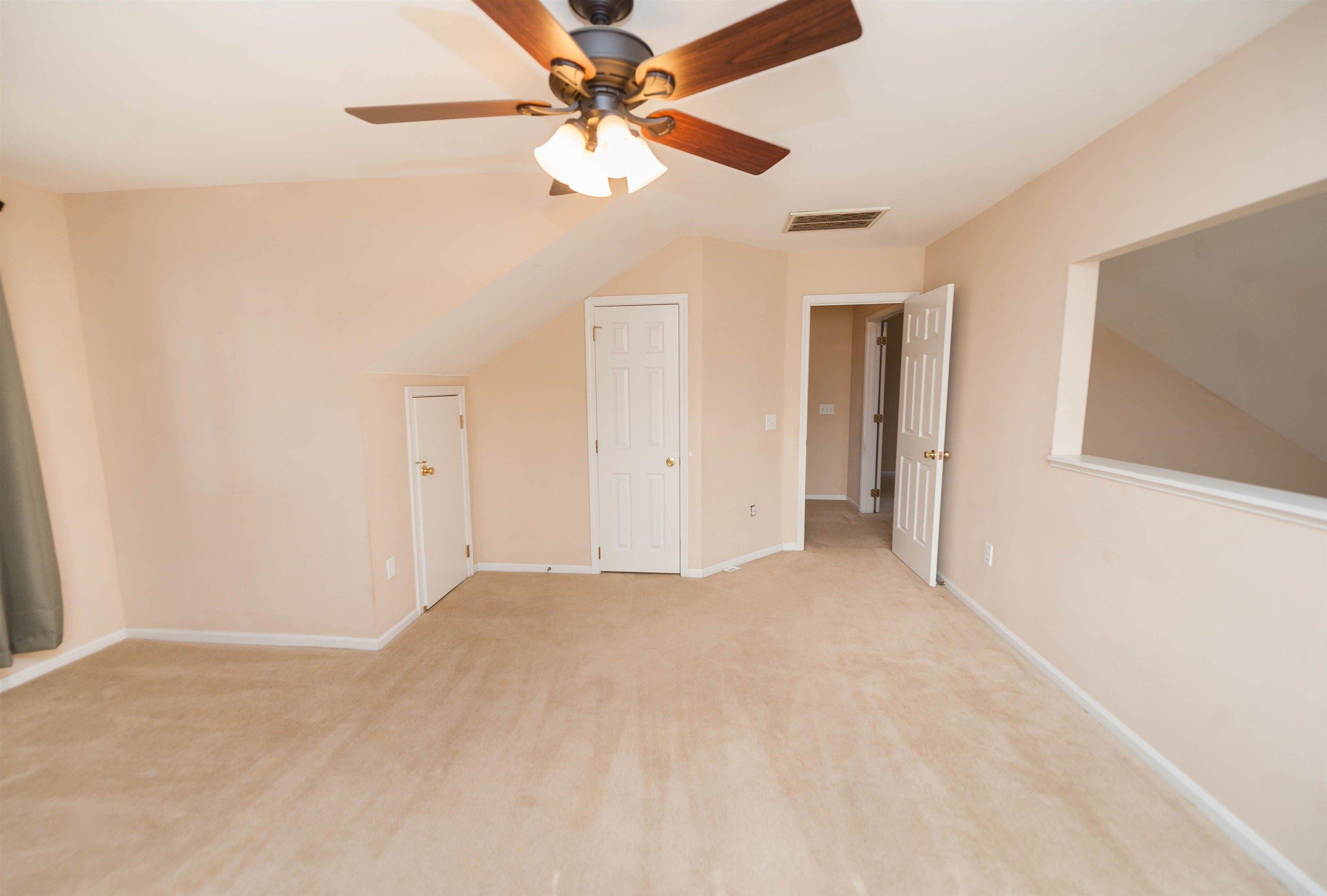 Roberts Rd, Taylors, SC 29687