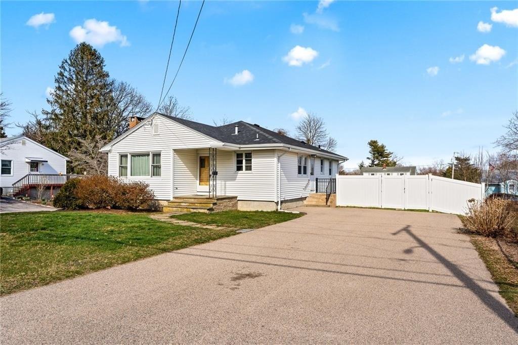Longvue Ave, Westerly, RI 02891
