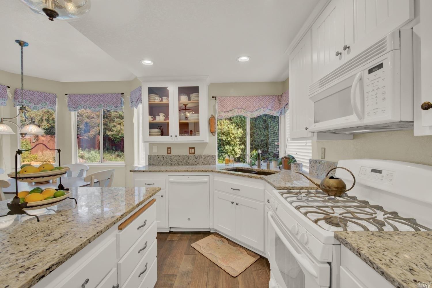 Wrentham Dr, Vacaville, CA 95688