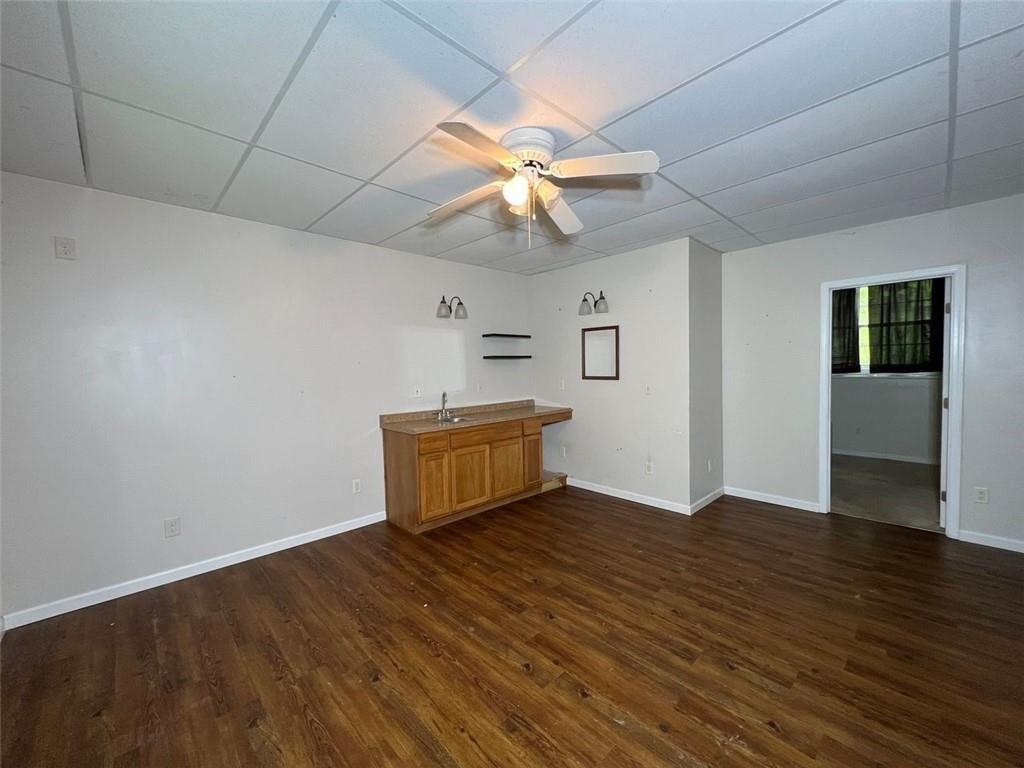Eileen Cir, Canton, GA 30114