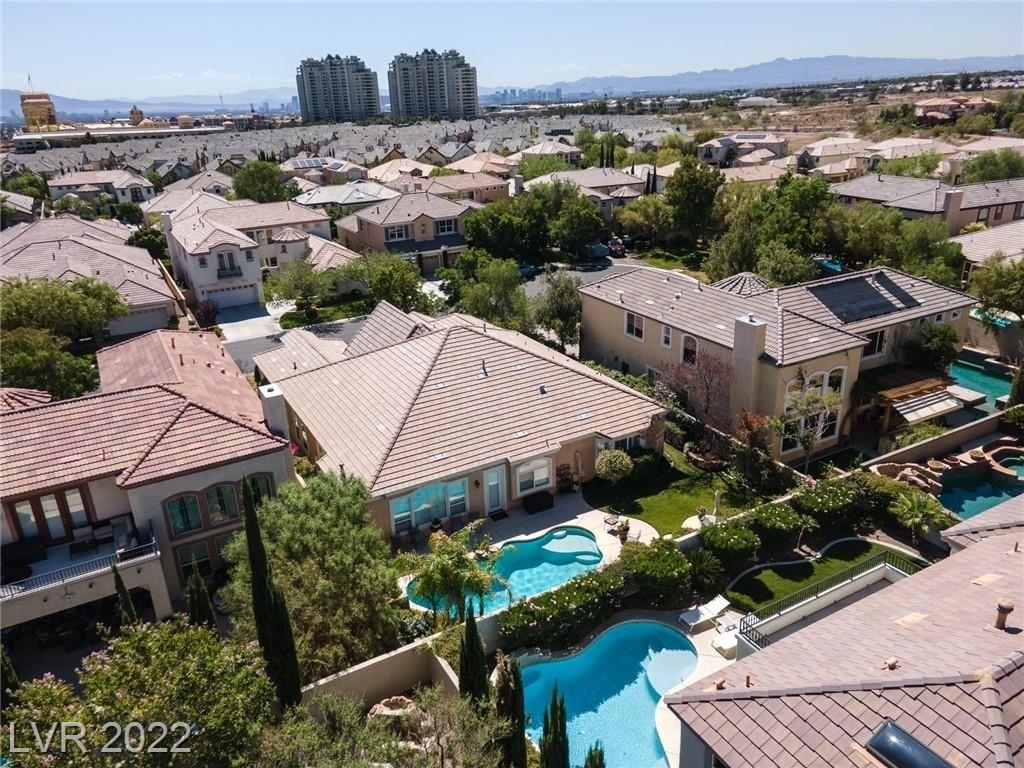 Round Stone Ct, Las Vegas, NV 89145