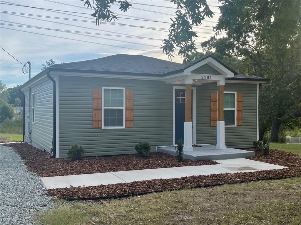 Troendly St, Burlington, NC 27217