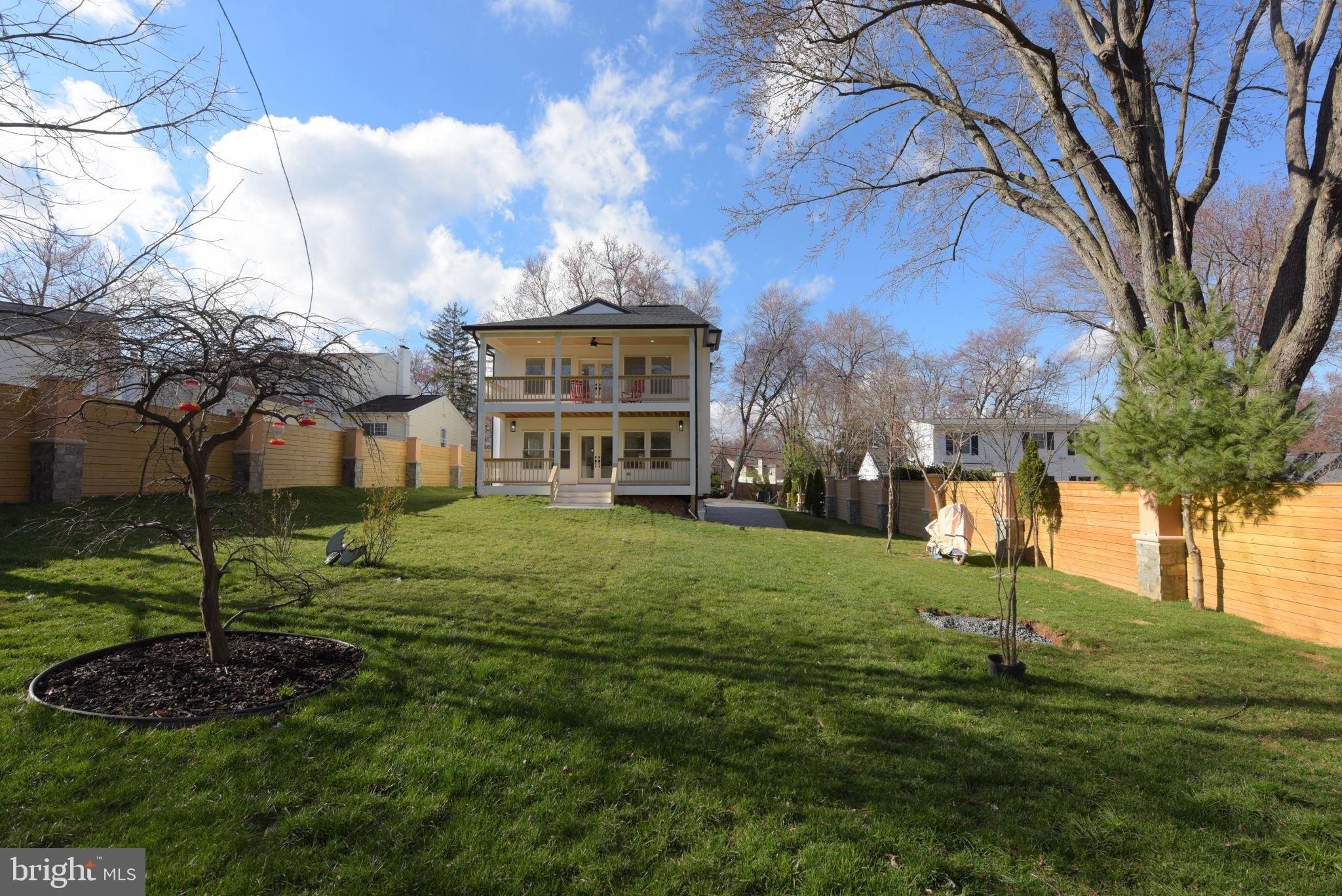 Dwight Ave, Fairfax, VA 22032