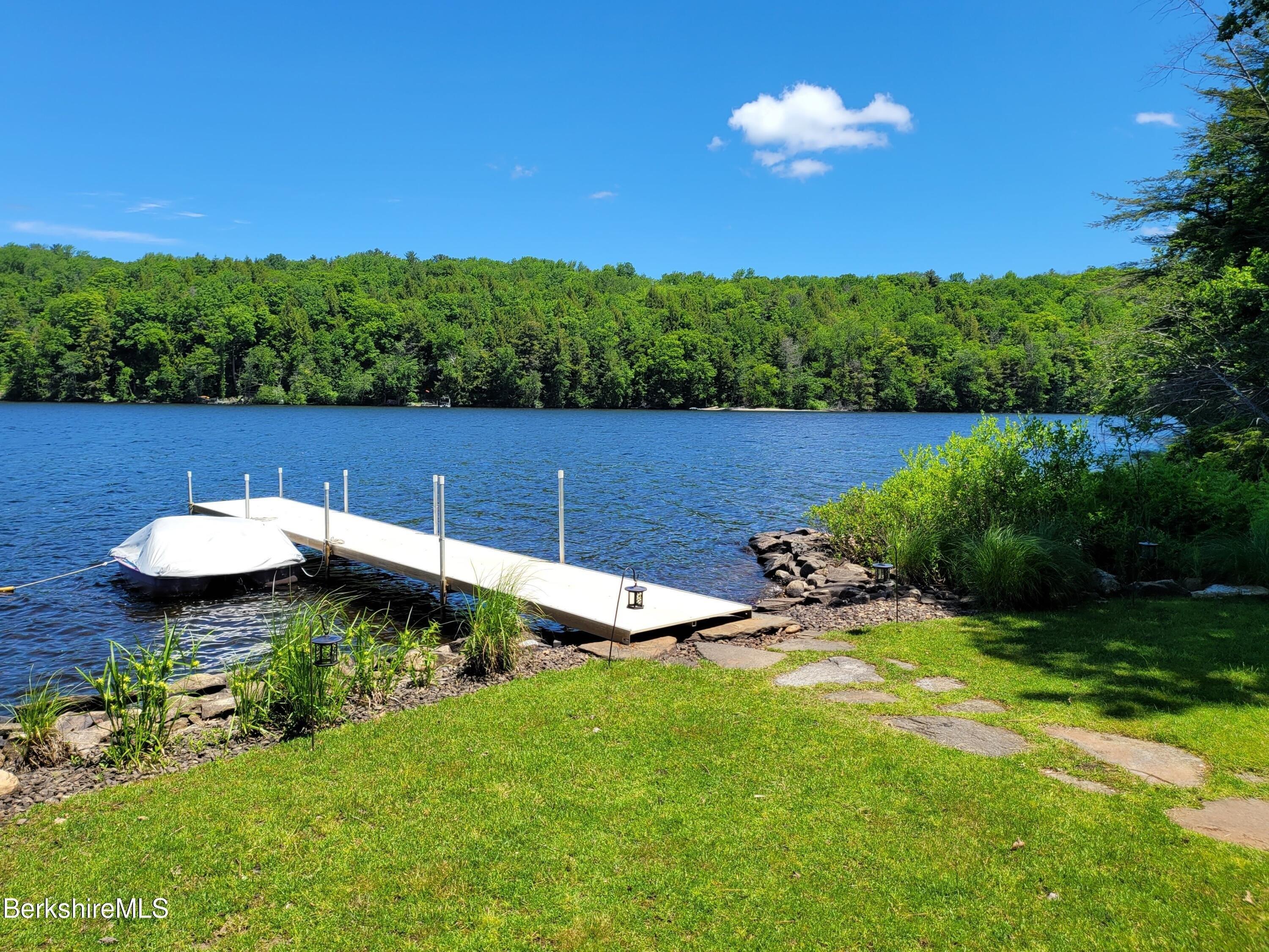 Otis Rd, Becket, MA 01223