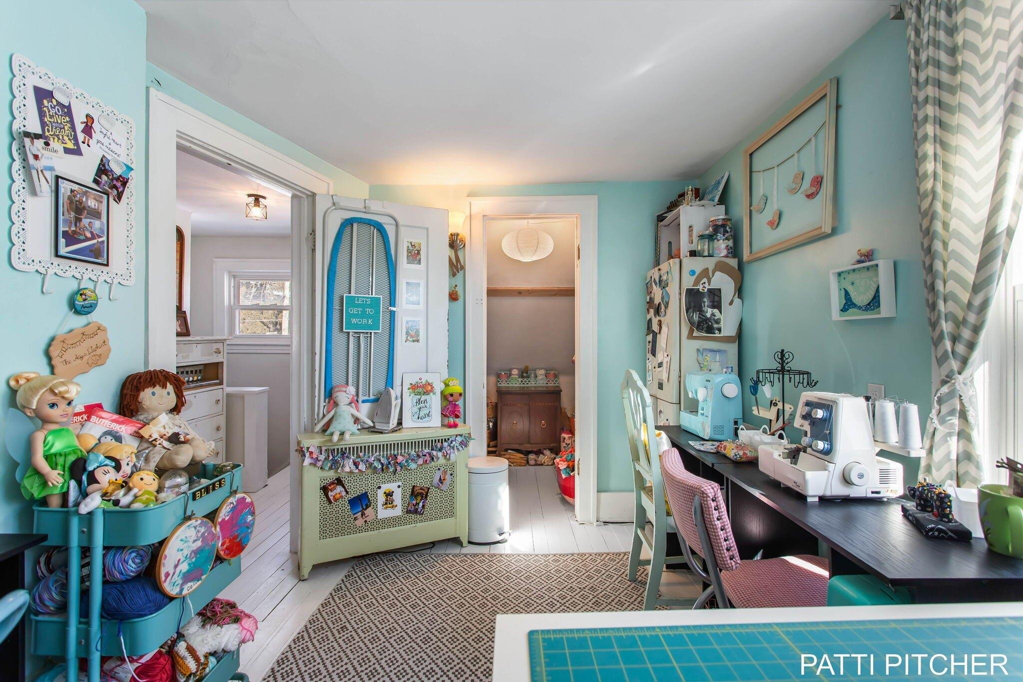 Pennoyer Ave, Grand Haven, MI 49417