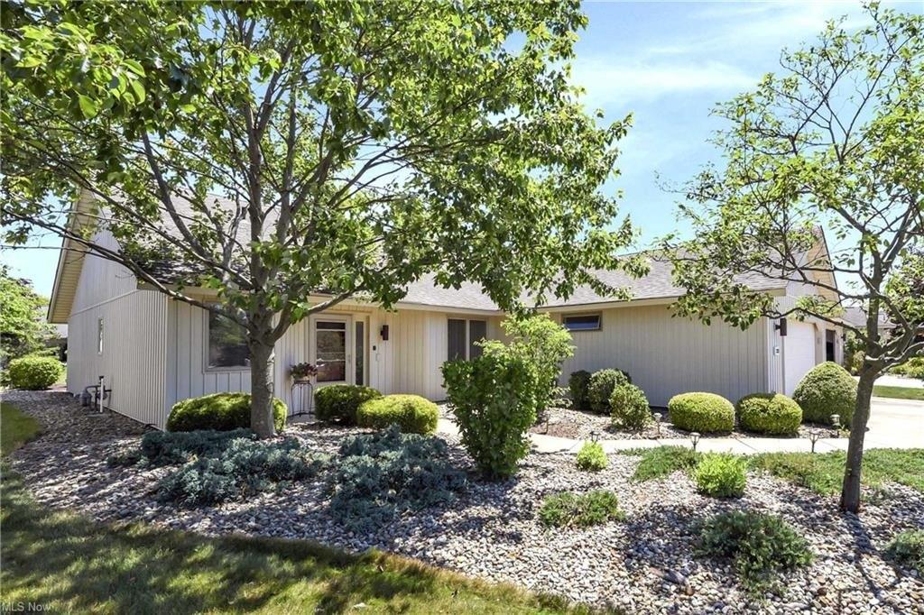 Tanager Ct, North Ridgeville, OH 44039
