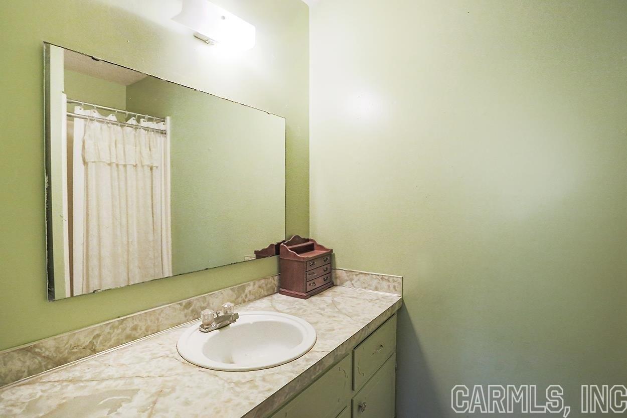 Bluebird Dr, Little Rock, AR 72205