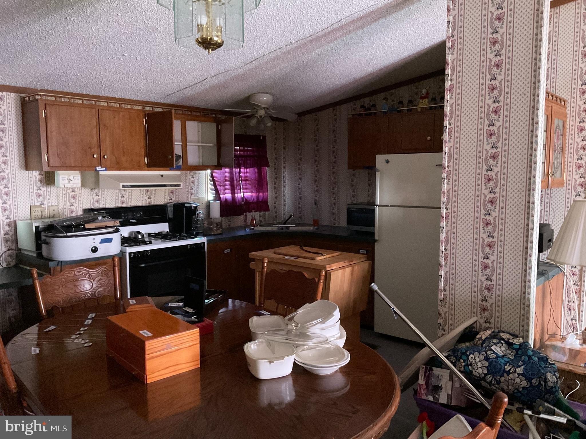Heather Dr, Hagerstown, MD 21740