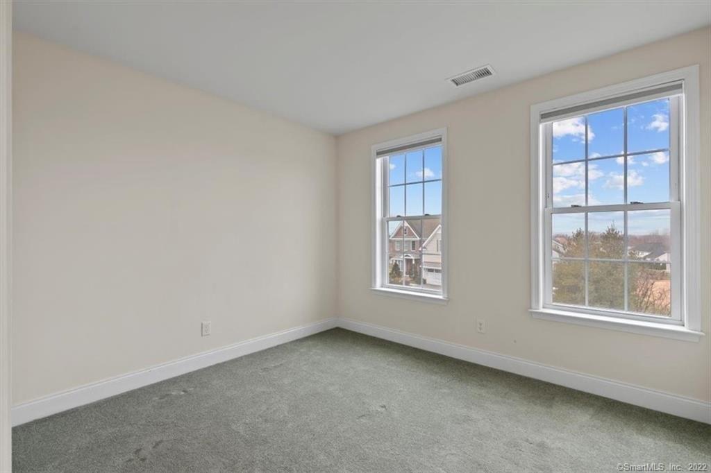 Poppy Ln, Wallingford, CT 06492