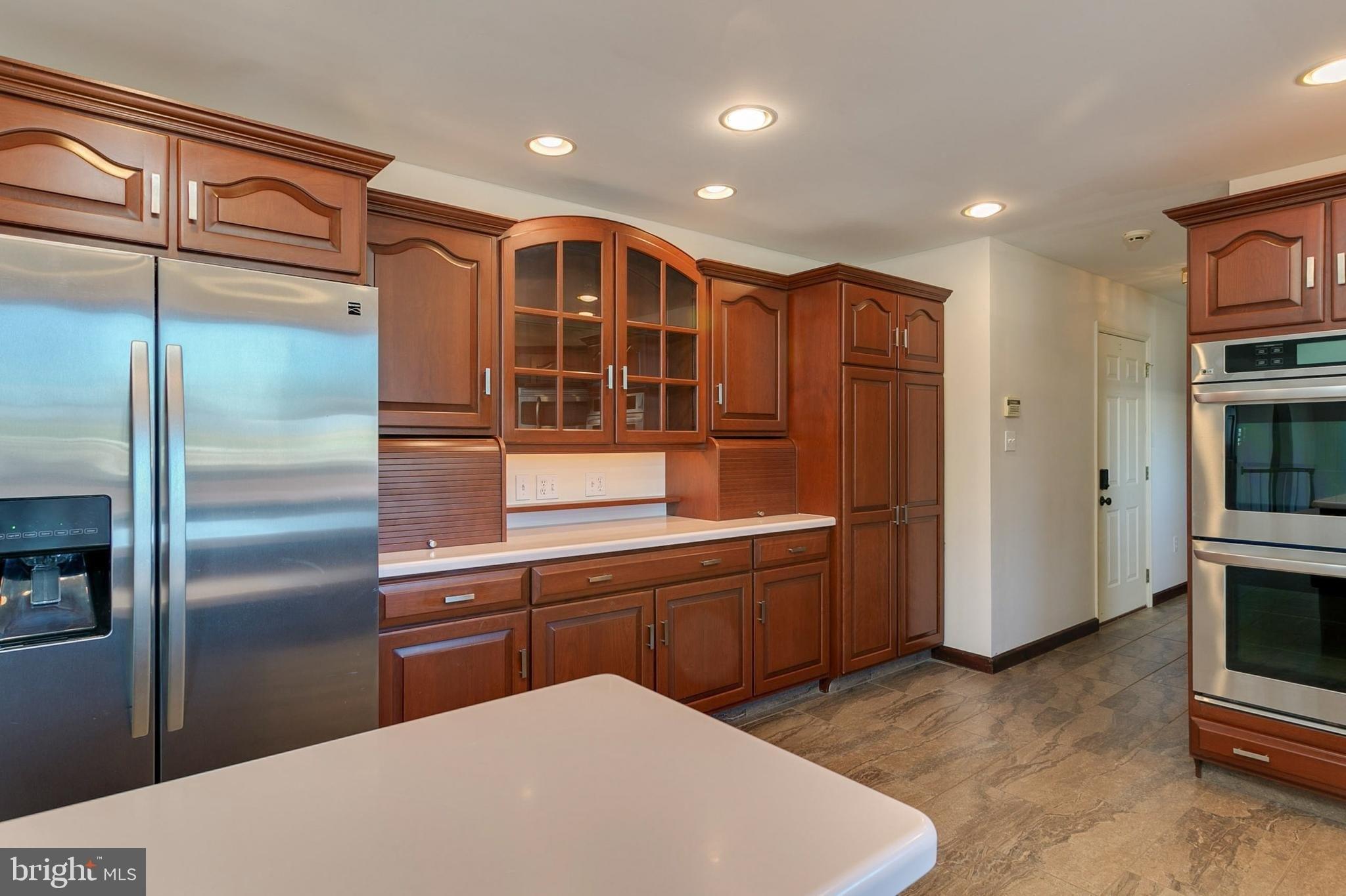 Lehmann Dr, Douglassville, PA 19518