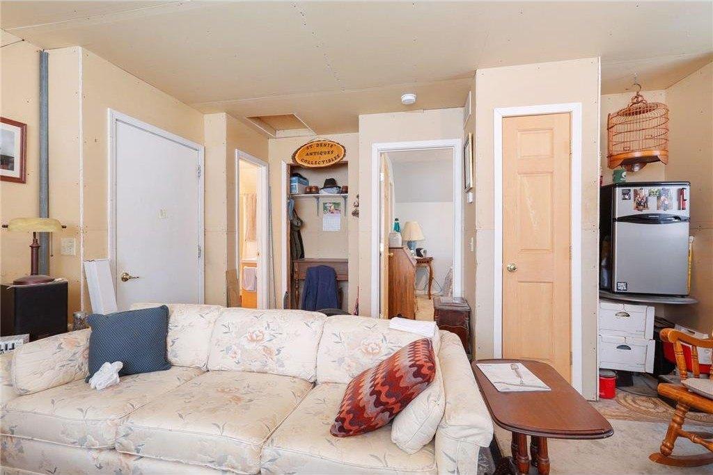 Lake Ave, Madison Lake, MN 56063