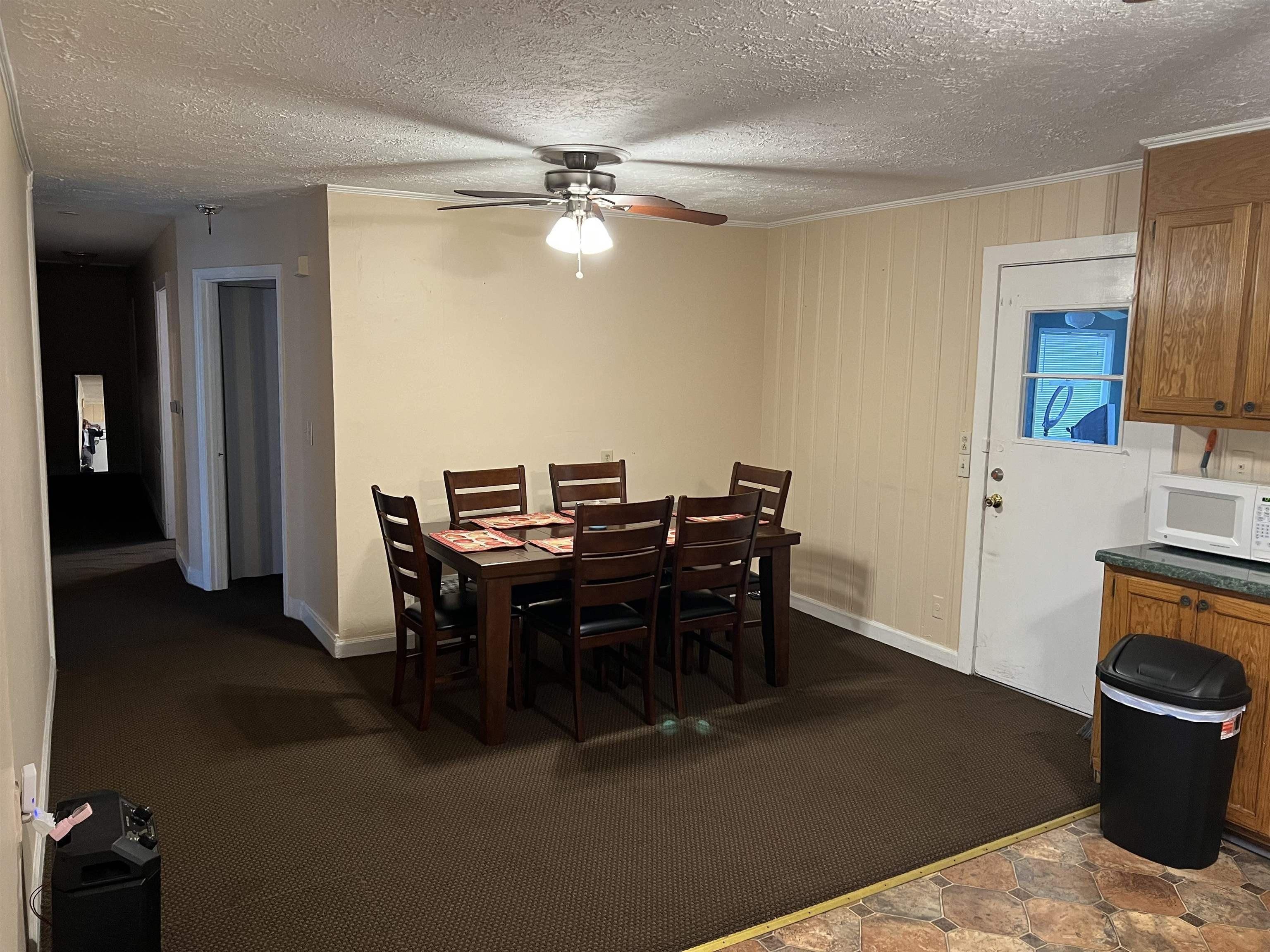 E Lee Rd, Taylors, SC 29687