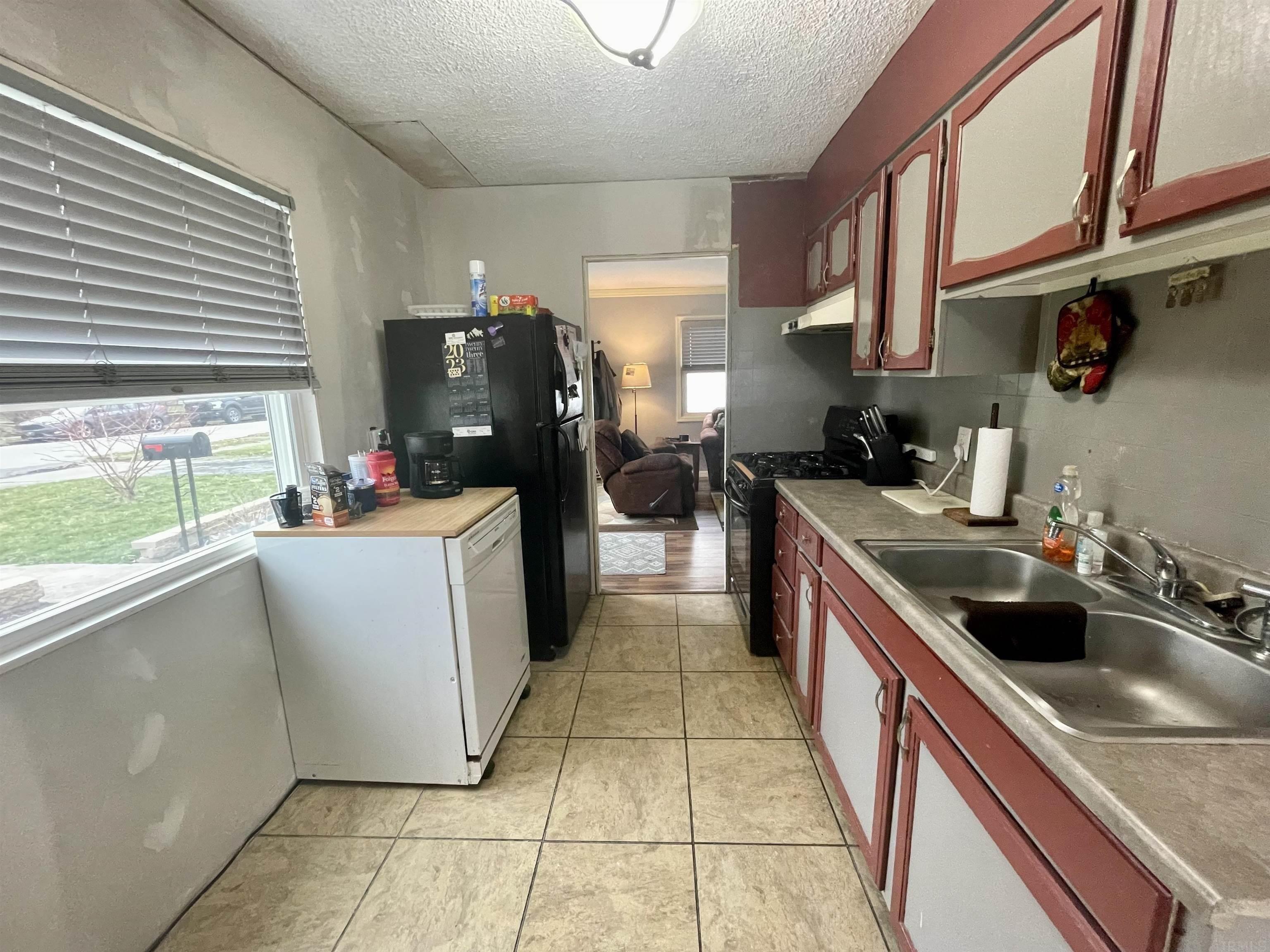 Kenwood Ave, Fort Wayne, IN 46805