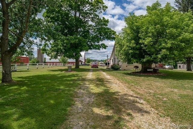 Bishop Rd, Dryden, MI 48428