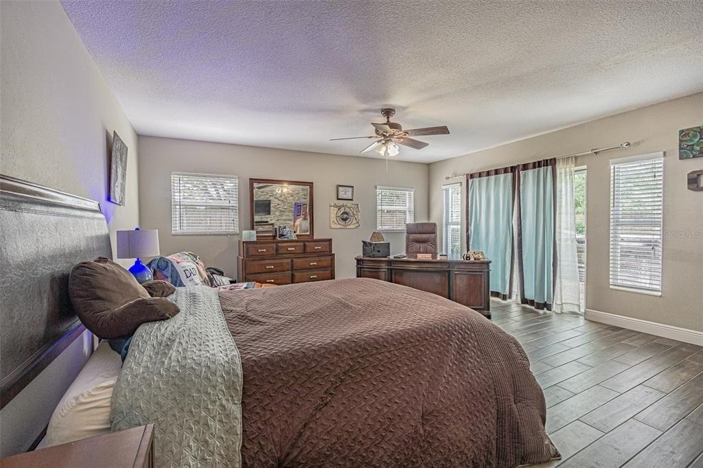 103rd Ave, Largo, FL 33778