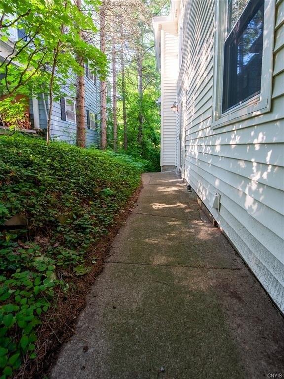 Paris Rd, New Hartford, NY 13413