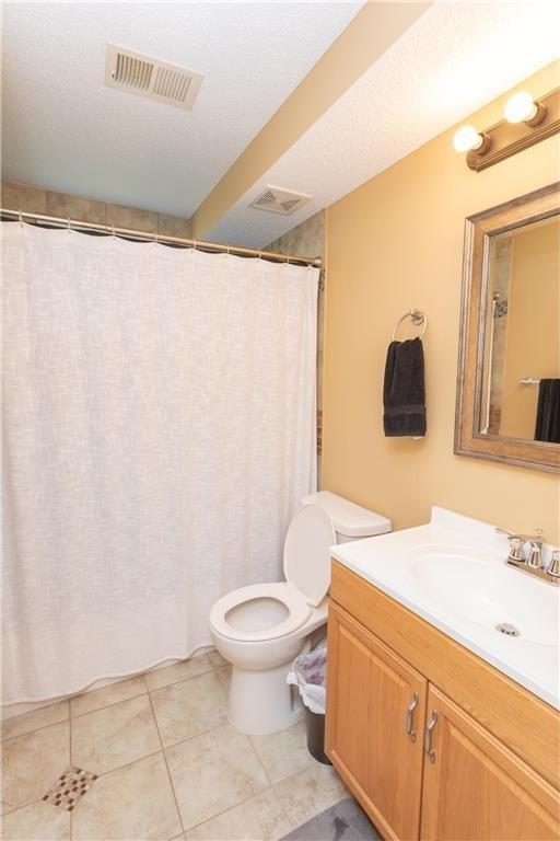 Strese Ln, Saint Paul, MN 55124